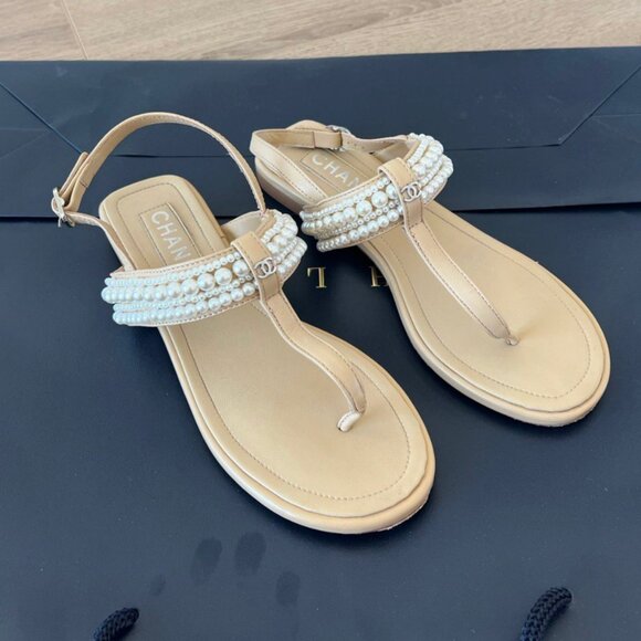 Chanel t-strap thong sandal, Pearl detail color beige size 37 - Picture 4 of 5
